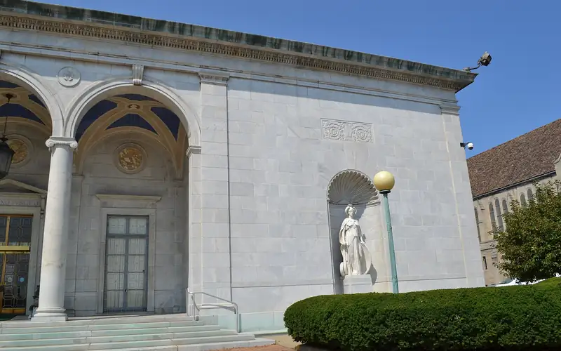 The white marble entrance of the Butler Institute of American Art in Youngstown